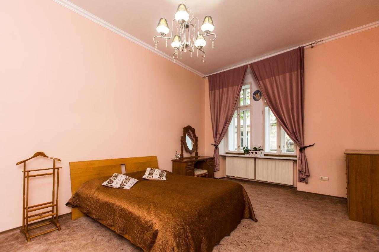 Apartment In The City Centre Lviv Extérieur photo