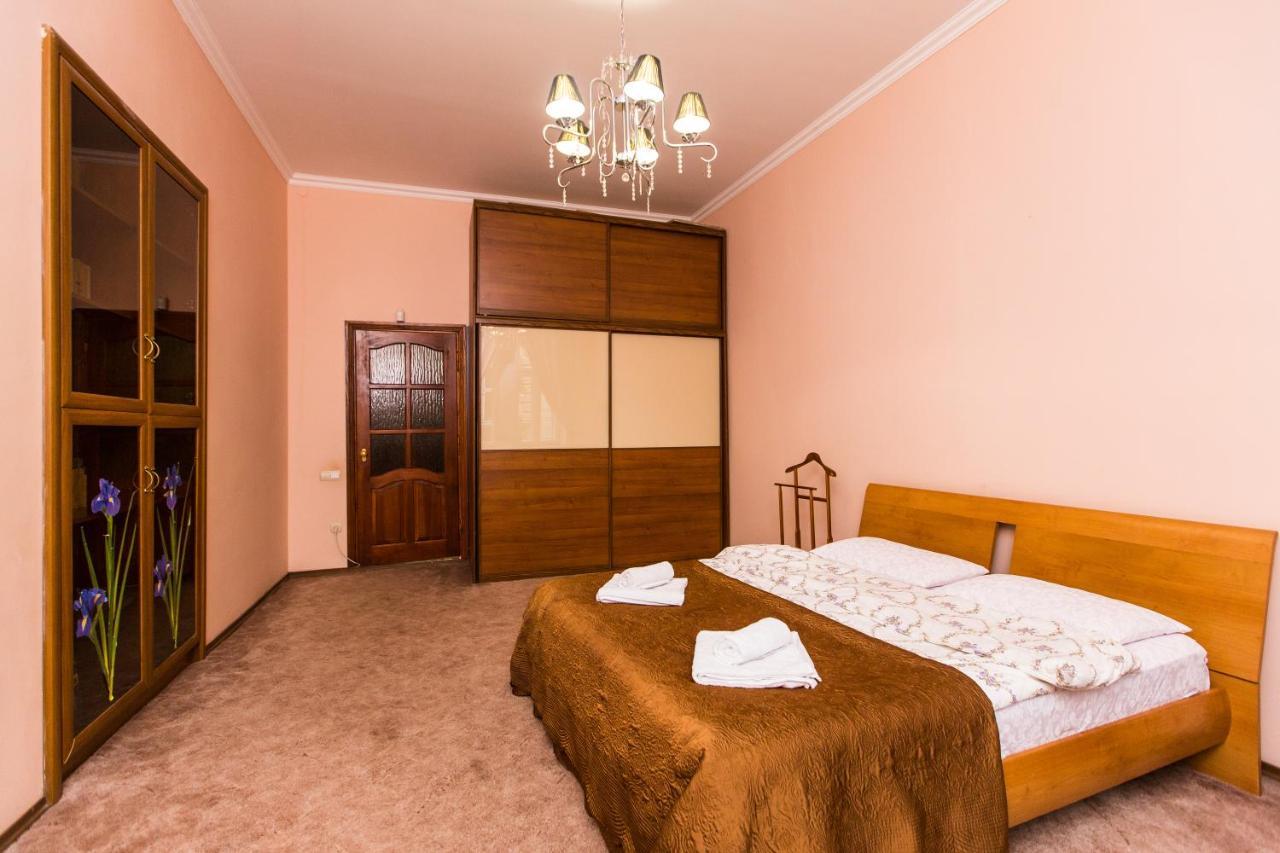 Apartment In The City Centre Lviv Extérieur photo